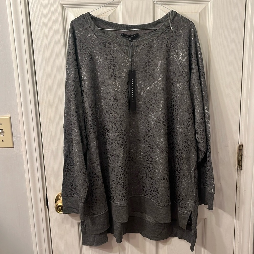 Jane Delancey leopard print pullover top in metallic silver and grey